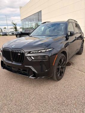 Black Sapphire Metallic 2025 BMW X7 M60i