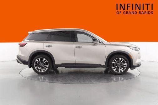 Titanium 2025 INFINITI QX60 Luxe