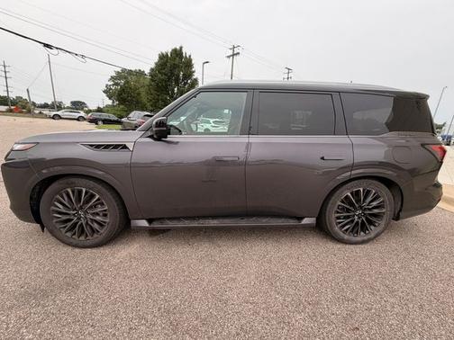 Dynamic Metal/Black Obsidian 2026 INFINITI QX80 AUTOGRAPH