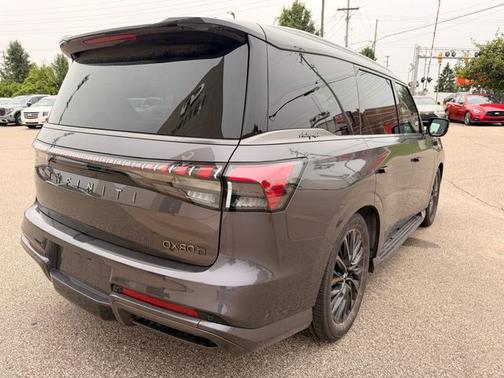 Dynamic Metal/Black Obsidian 2026 INFINITI QX80 AUTOGRAPH