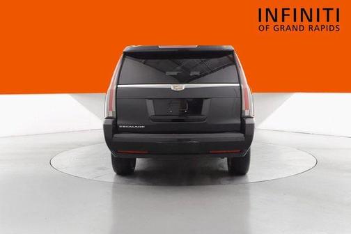 2016 Cadillac Escalade ESV Luxury