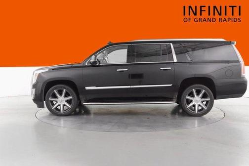 2016 Cadillac Escalade ESV Luxury