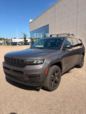 Bright White Clearcoat 2021 Jeep Grand Cherokee L Overland