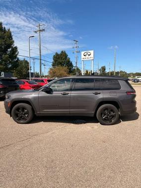 Bright White Clearcoat 2021 Jeep Grand Cherokee L Overland