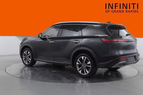 Mineral Black 2023 INFINITI QX60 Luxe