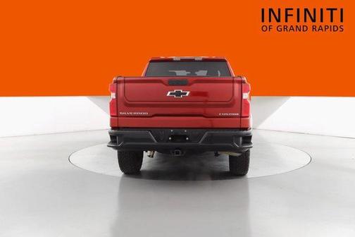 2022 Chevrolet Silverado 1500 Custom Trail Boss