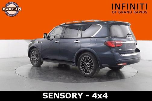 2023 INFINITI QX80 Luxe