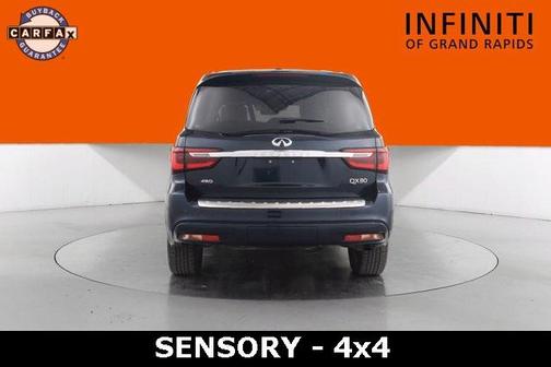 2023 INFINITI QX80 Luxe