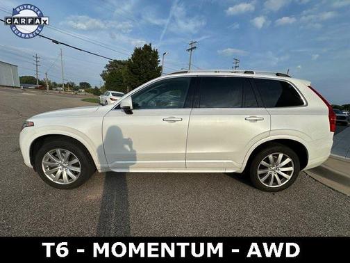 2016 Volvo XC90 T6 Momentum