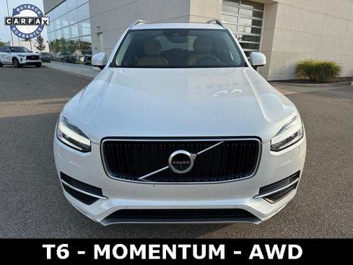 2016 Volvo XC90 T6 Momentum