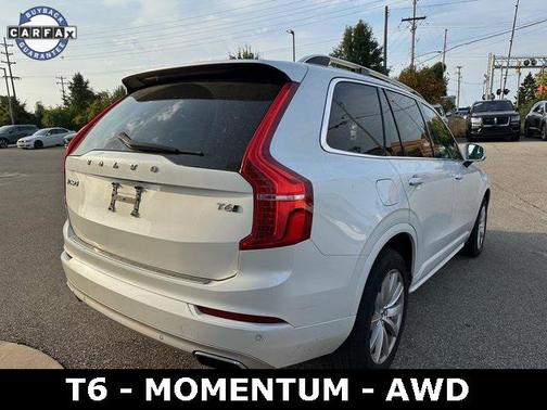 2016 Volvo XC90 T6 Momentum