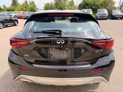 Black Obsidian 2018 INFINITI QX30 Premium