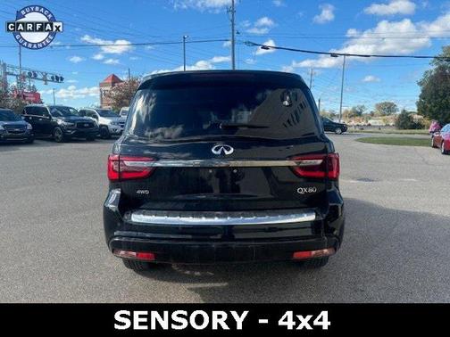 2024 INFINITI QX80 Luxe