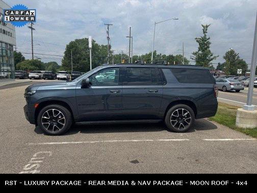 2021 Chevrolet Suburban RST