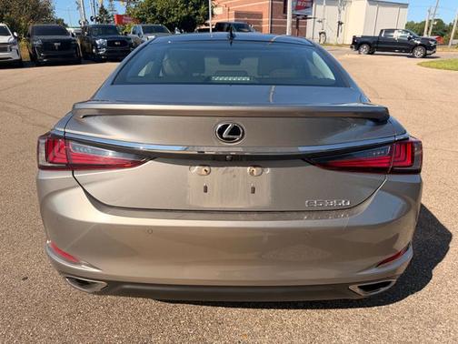 Silver Lining Metallic 2021 Lexus ES 350 Base