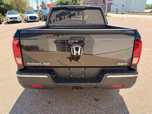 Crystal Black Pearl 2019 Honda Ridgeline RTL