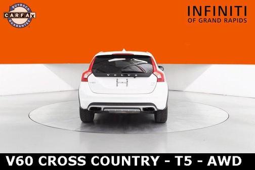 2016 Volvo V60 Cross Country T5