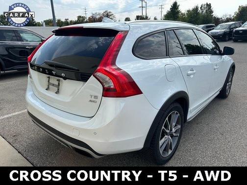 2016 Volvo V60 Cross Country T5