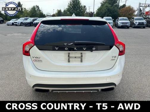 2016 Volvo V60 Cross Country T5