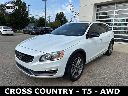 2016 Volvo V60 Cross Country T5