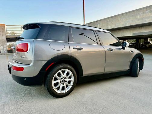 Moonwalk Grey Semi-Metallic 2016 MINI Clubman Cooper