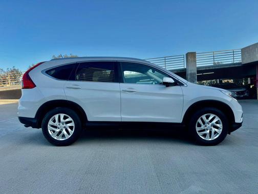 White 2015 Honda CR-V EX-L