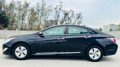 2015 Hyundai SONATA Hybrid Base