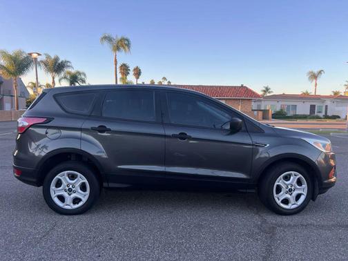 2017 Ford Escape S