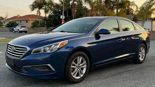 2017 Hyundai SONATA SE