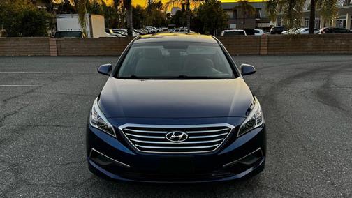 2017 Hyundai SONATA SE