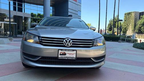 2014 Volkswagen Passat 1.8T Auto SE w/Sunroof & Nav