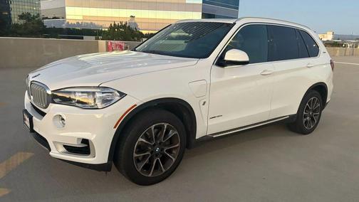 White 2017 BMW X5 eDrive xDrive40e