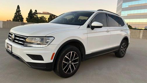 Pure White 2021 Volkswagen Tiguan 2.0T SE