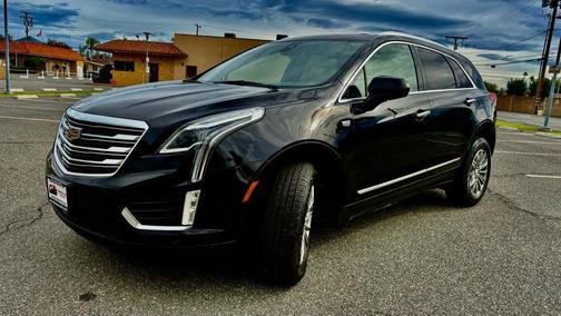 Stellar Black Metallic 2017 Cadillac XT5 Luxury