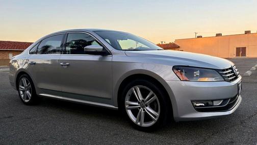 2014 Volkswagen Passat 1.8T Auto SEL Premium