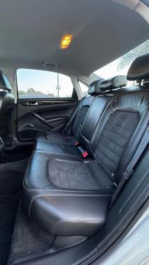 2014 Volkswagen Passat 1.8T Auto SEL Premium
