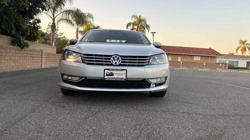 2014 Volkswagen Passat 1.8T Auto SEL Premium