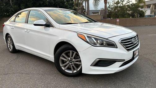 2017 Hyundai SONATA SE