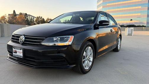 Black 2015 Volkswagen Jetta Auto SE w/Connectivity
