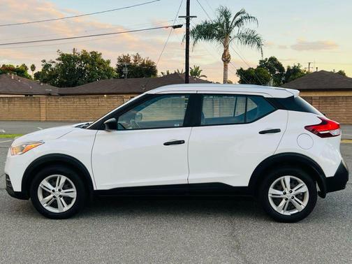 2018 Nissan Kicks S