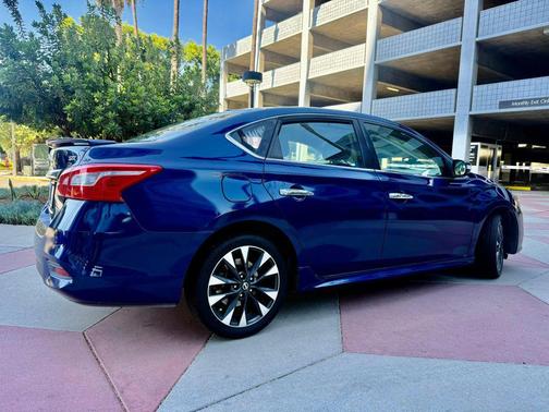 Deep Blue Pearl 2017 Nissan Sentra SR