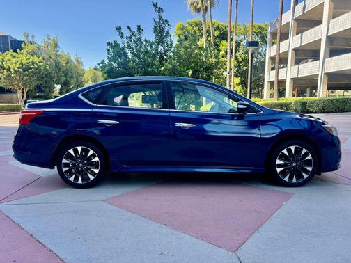 Deep Blue Pearl 2017 Nissan Sentra SR