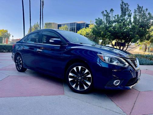 Deep Blue Pearl 2017 Nissan Sentra SR
