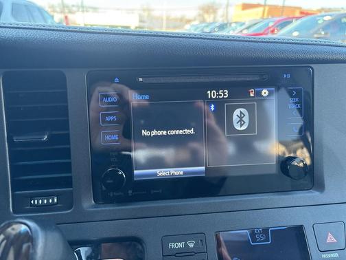 2017 Toyota Sienna XLE