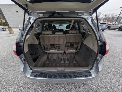 2017 Toyota Sienna XLE