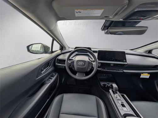 2025 Toyota Prius L