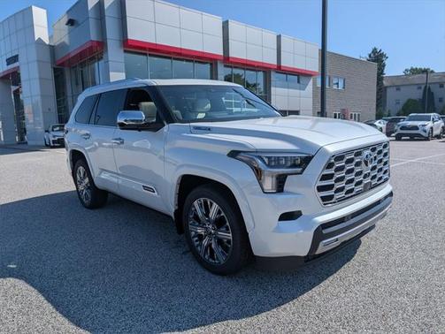 2025 Toyota Sequoia Base