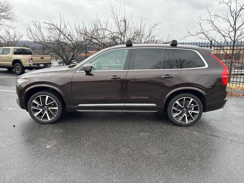 2018 Volvo XC90 T6 Inscription