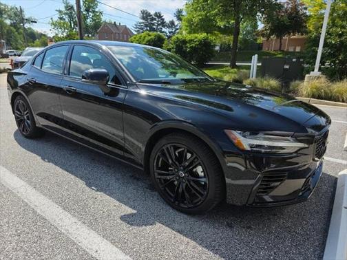 2024 Volvo S60 Recharge Plug-In Hybrid T8 Plus Black Edition