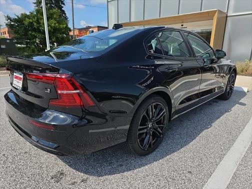 2024 Volvo S60 Recharge Plug-In Hybrid T8 Plus Black Edition